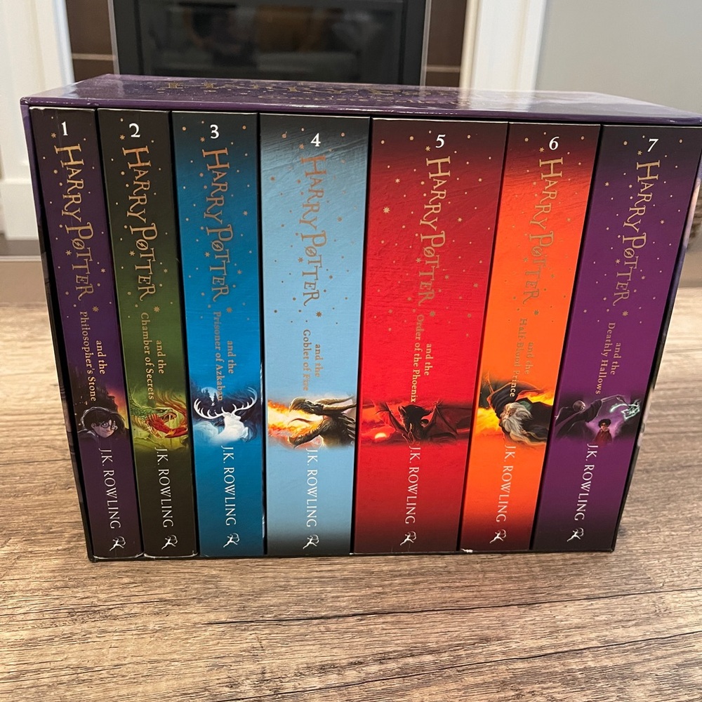 J.K. Rowling
Harry Potter Box Set: The Complete Collection